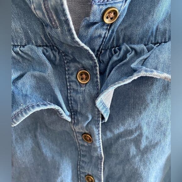 Carter’s Long Sleeve Ruffled Belted 1/2 Button Jean Dress size 5T - Picture 3 of 5